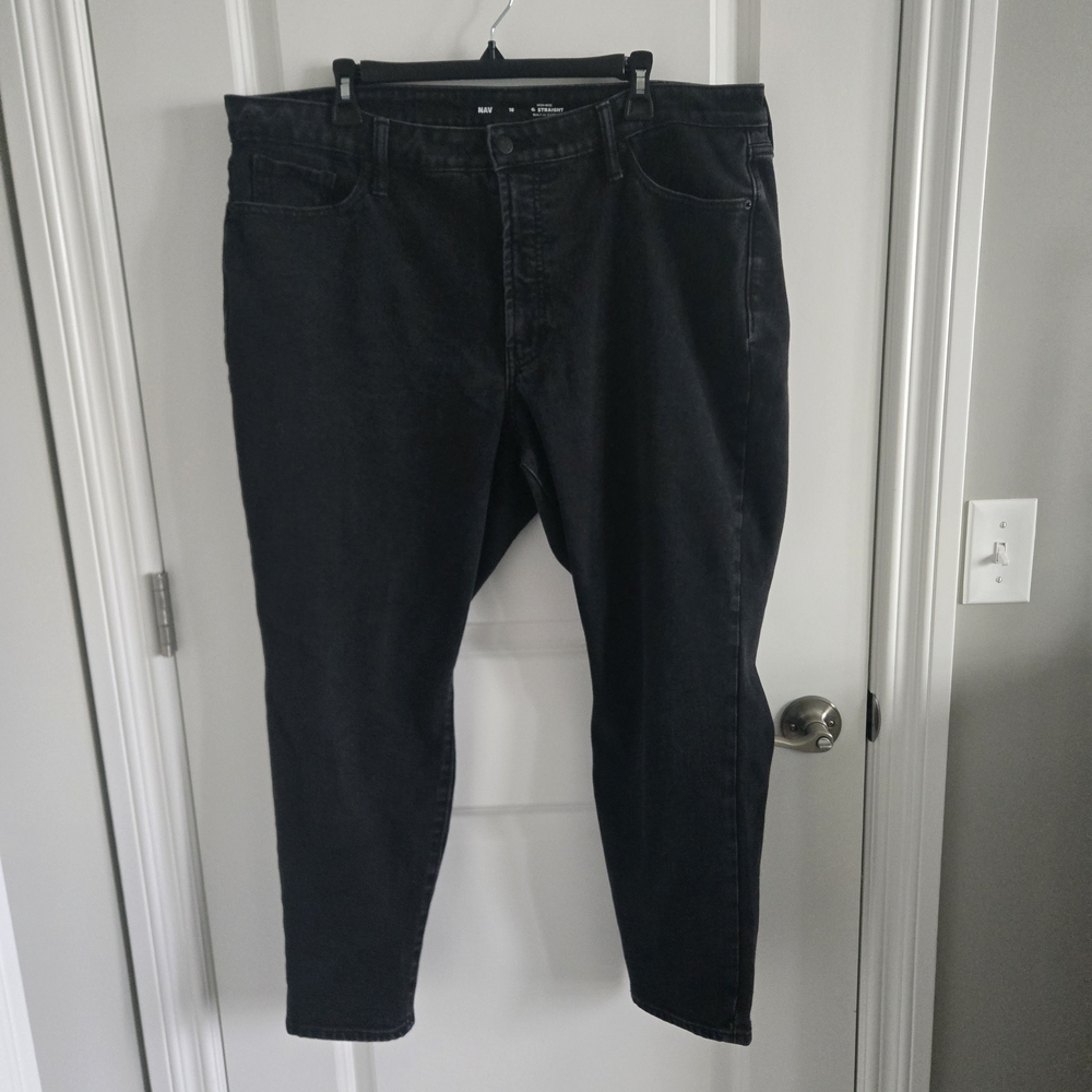 Old Navy Women's Black Straight Leg Jeans